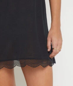 Damen Nachthemd Schwarz mit Spitze - Weich & Nachhaltig -Etam Verkäufe 648585305 b