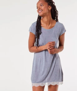 Elegantes Kurzarm Nachthemd mit Spitze in Marineblau -Etam Verkäufe 648585325 c