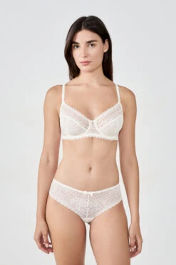 Eleganter Spitzen-BH mit Bügel – Panama-Spitze in Ecru für ein natürliches Dekolleté 9 Eleganter Spitzen-BH mit Bügel – Panama-Spitze in Ecru für ein natürliches Dekolleté -Etam Verkäufe 648996280 6