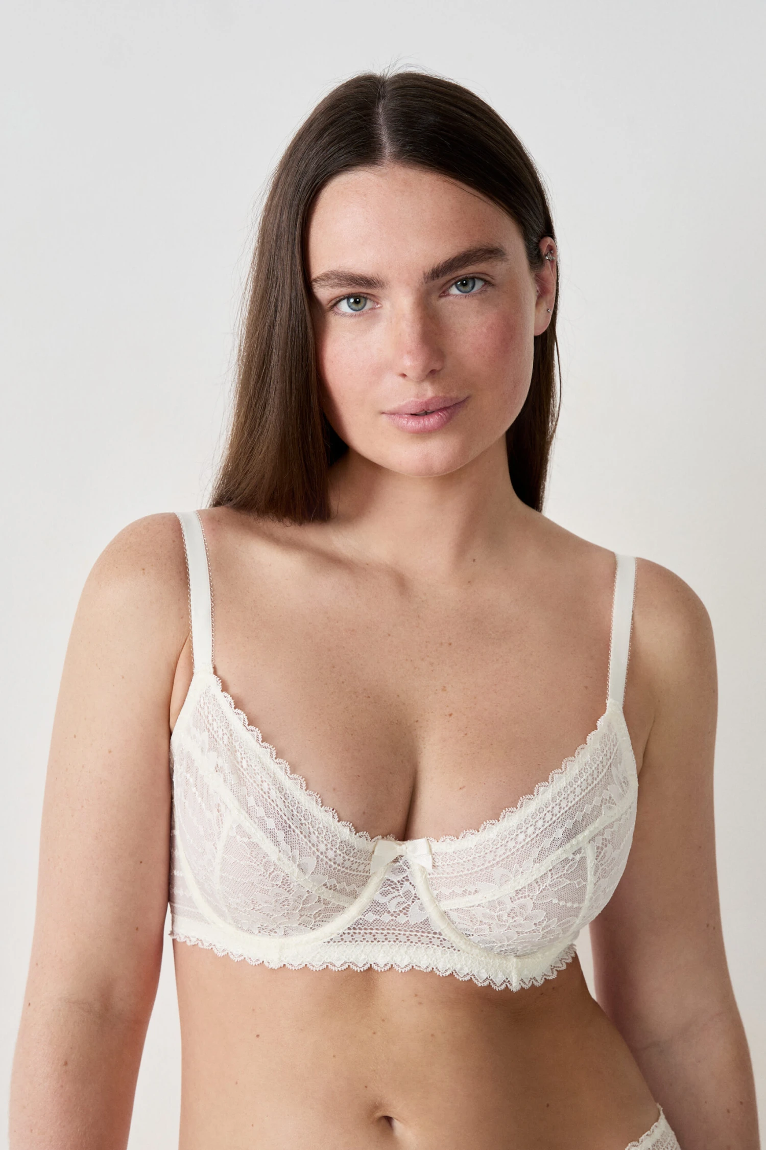 Eleganter Spitzen-BH mit Bügel – Panama-Spitze in Ecru für ein natürliches Dekolleté 2 Eleganter Spitzen-BH mit Bügel – Panama-Spitze in Ecru für ein natürliches Dekolleté – Bild 2