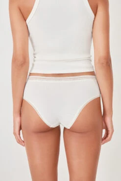 Power Shorty aus Mikrofaser mit eleganten Spitzensäumen in Weiß -Etam Verkäufe 650486701 a