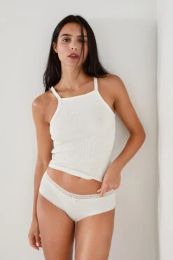 Power Shorty aus Mikrofaser mit eleganten Spitzensäumen in Weiß -Etam Verkäufe 650486701 b