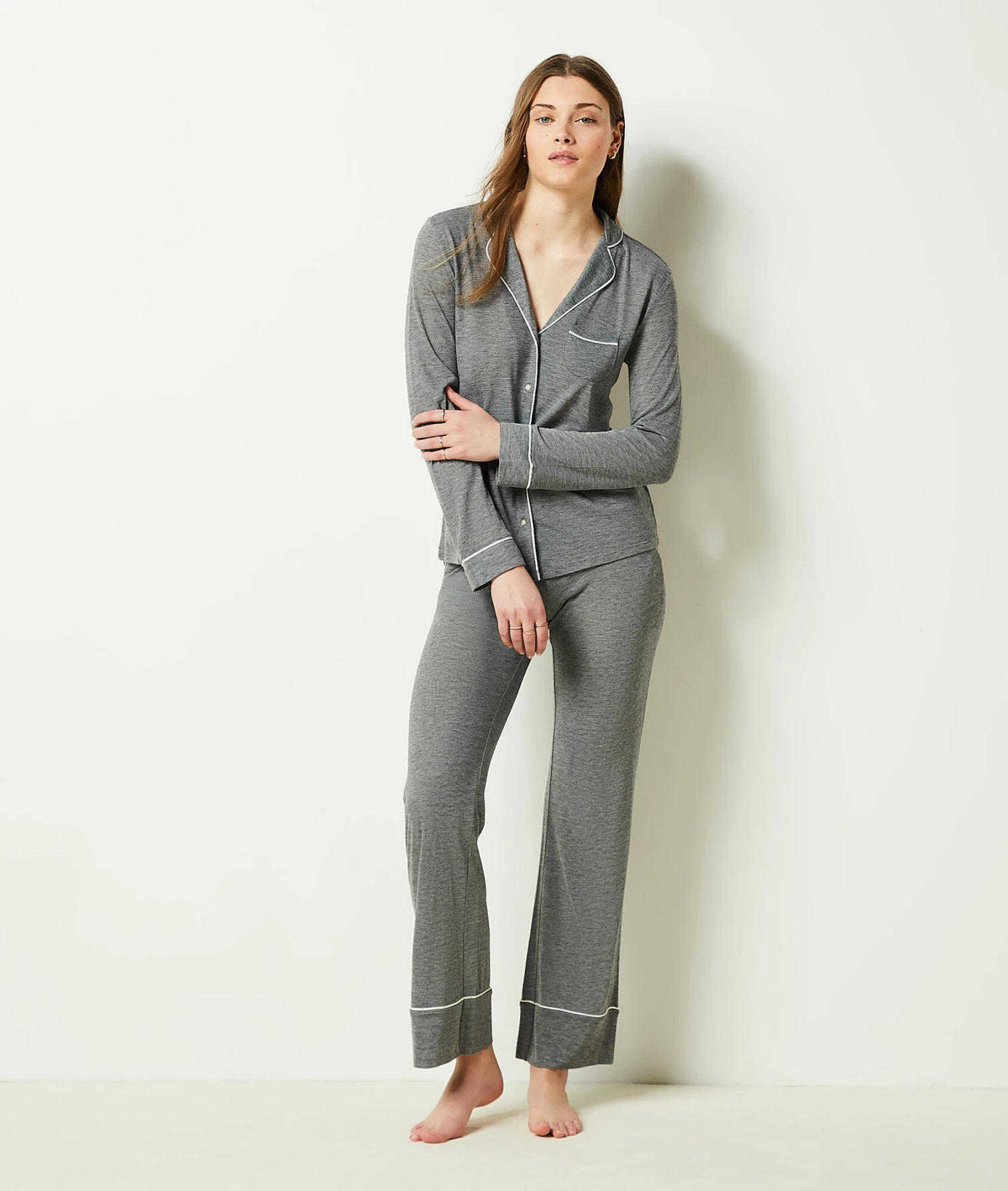 Bequeme Graue Pyjamahose mit elastischem Bund und Taschen 5 Bequeme Graue Pyjamahose mit elastischem Bund und Taschen – Bild 5