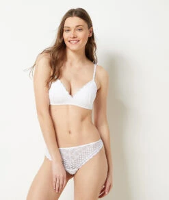 BH Ohne Bügel Und Mit Leichten Schalen WEIß