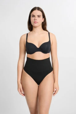 Formender High-Waist String – Nahtlose Shapewear für Damen in Schwarz -Etam Verkäufe 652106005 6