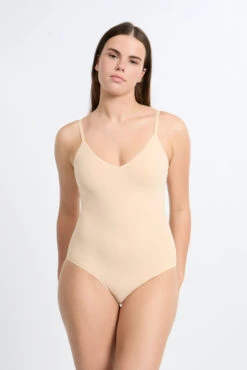 Nahtloser Shapewear-Body für Damen – Formender Body mit Mittlerem Halt in Beige