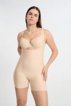 Nahtloses Shapewear Unterkleid für Bauch, Hüfte & Schenkel – Beige -Etam Verkäufe 652112083 b