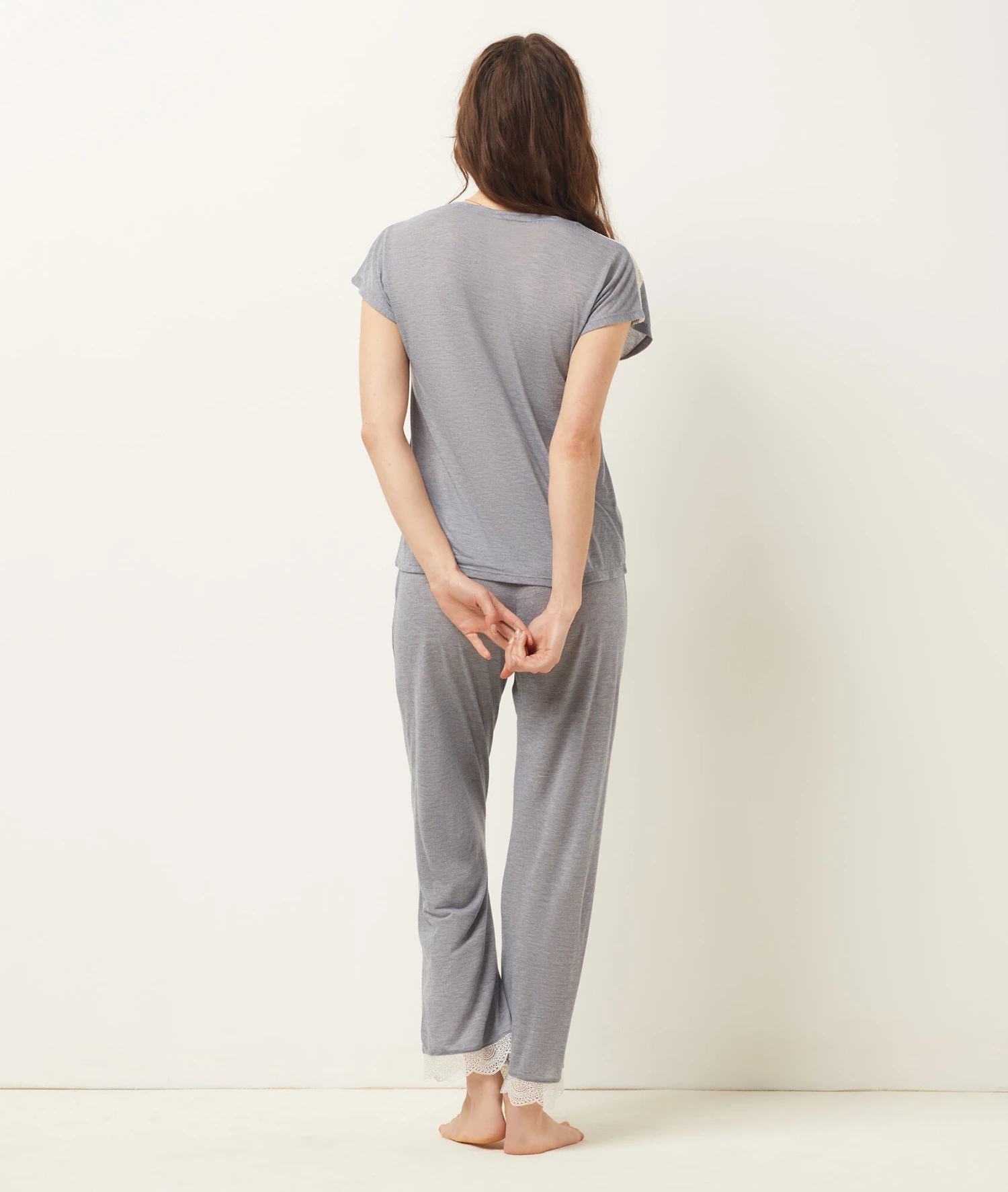 Damen Pyjama-Top Marineblau mit Spitze – Ultraweiches Kurzarm-Schlafshirt 2 Damen Pyjama-Top Marineblau mit Spitze – Ultraweiches Kurzarm-Schlafshirt – Bild 2