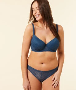 BH mit leichter Schale und grafischer Spitze - Eleganter Komfort in Blau -Etam Verkäufe 652482414 b
