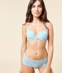 Eleganter Spitzen BH mit Leichten Schalen – Form Nr. 4 in Blaue Lagune