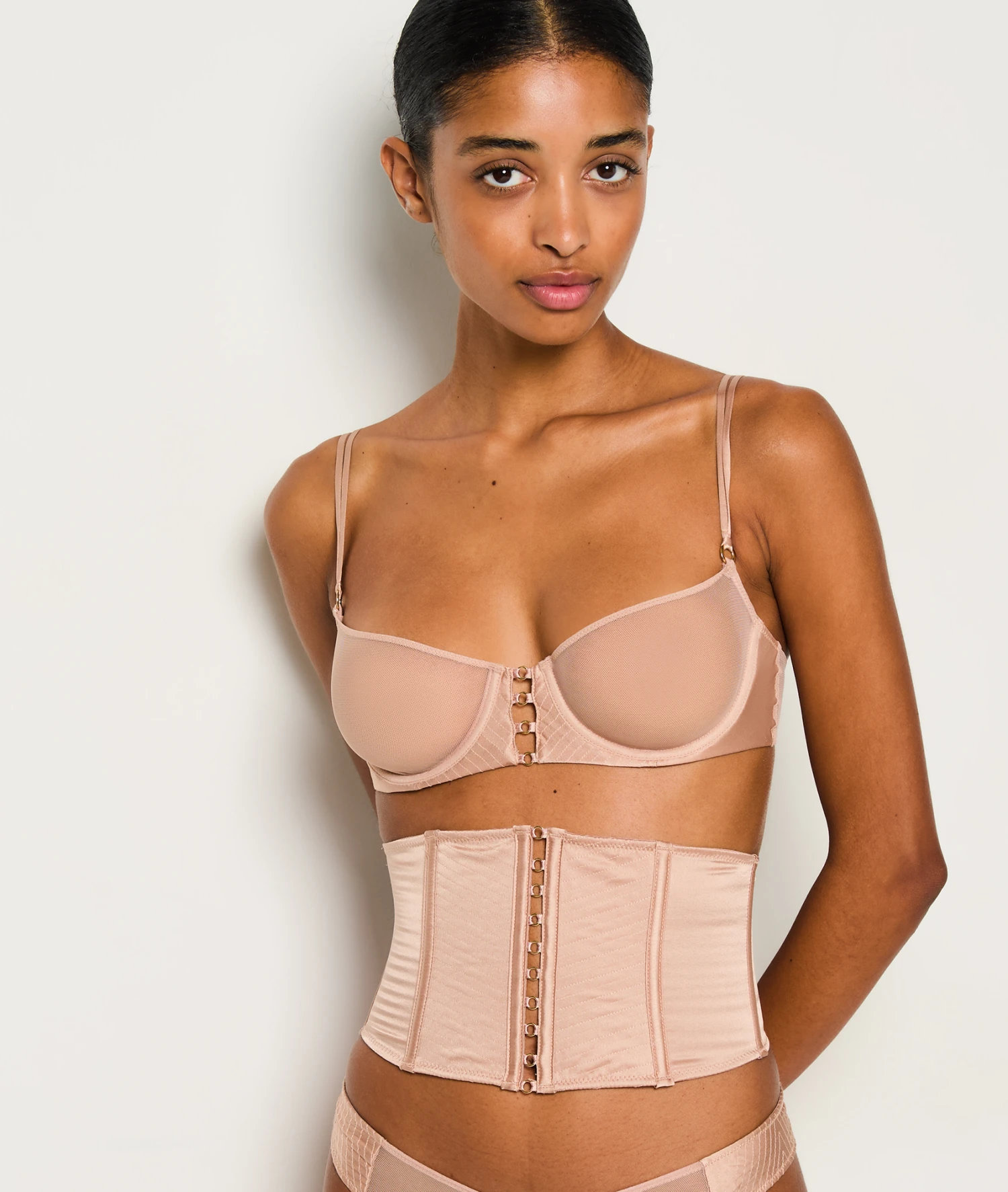 Seiden Taillengürtel Blush – Luxuriöses Couture Accessoire 3 Seiden Taillengürtel Blush – Luxuriöses Couture Accessoire – Bild 3