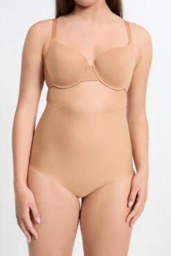 Taillen-Slip Formend mit Starkem Halt und Bauchweg-Effekt - Dune
