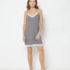 Elegantes Damen Nachthemd mit Spitze in Grau – Nachhaltig & Weich 11 Elegantes Damen Nachthemd mit Spitze in Grau – Nachhaltig & Weich -Etam Verkäufe 653077102 x