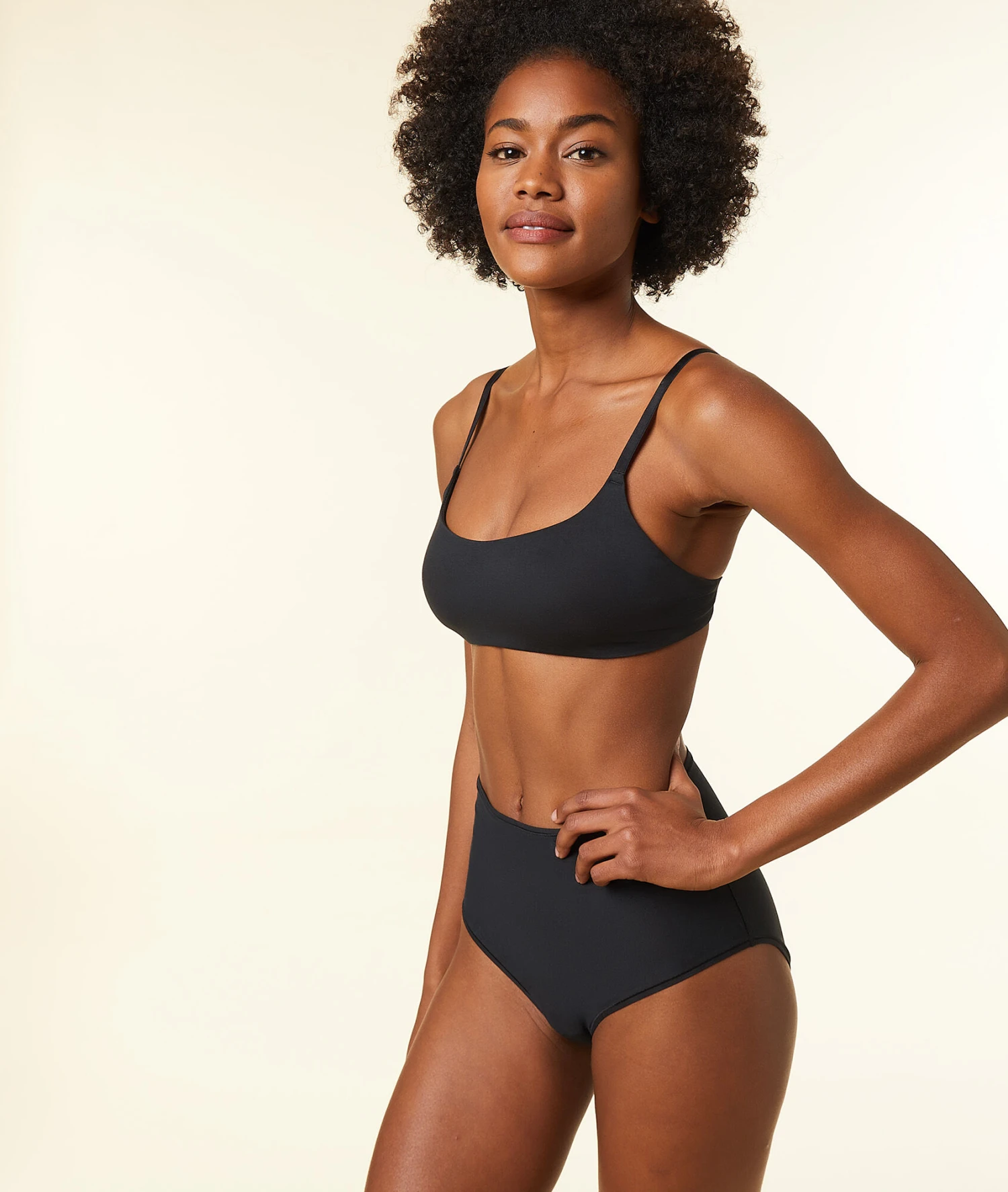 Premium Baumwoll Bustier in Schwarz – Rückenfrei & Seidig Weich 3 Premium Baumwoll Bustier in Schwarz – Rückenfrei & Seidig Weich – Bild 3