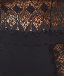 Sky Body aus Spitze – Figurformender Bodysuit in Schwarz -Etam Verkäufe 653136205 b