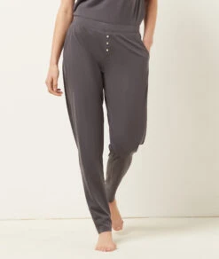 Anthrazitfarbene Pyjama Shorts – Bequeme Schlafhose mit Taschen 9 Anthrazitfarbene Pyjama Shorts – Bequeme Schlafhose mit Taschen -Etam Verkäufe 653138504 c