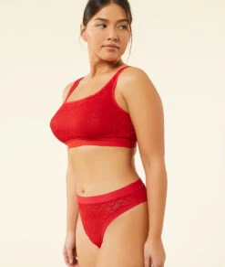 Spitzen-BH ohne Bügel für Große Größen - D bis G Cup - Granatrot 9 Spitzen-BH ohne Bügel für Große Größen - D bis G Cup - Granatrot -Etam Verkäufe 653240775 c