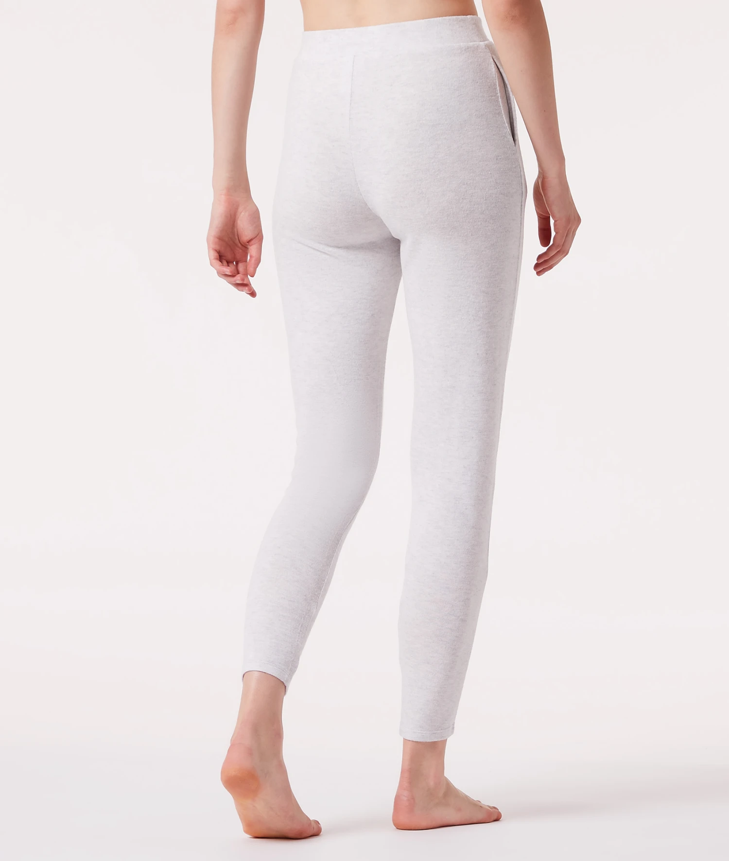 Weiche Pyjamahose in Grau – Nachhaltiger Schlafkomfort für Damen 2 Weiche Pyjamahose in Grau – Nachhaltiger Schlafkomfort für Damen – Bild 2