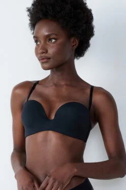 Push-up Bandeau BH aus Mikrofaser - Trägerlos & Unsichtbar in Schwarz
