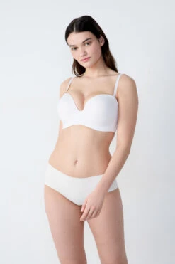 Mikrofaser Bandeau BH mit abnehmbaren Trägern – Unsichtbarer Halt in Ecru 10 Mikrofaser Bandeau BH mit abnehmbaren Trägern – Unsichtbarer Halt in Ecru -Etam Verkäufe 653575880 6