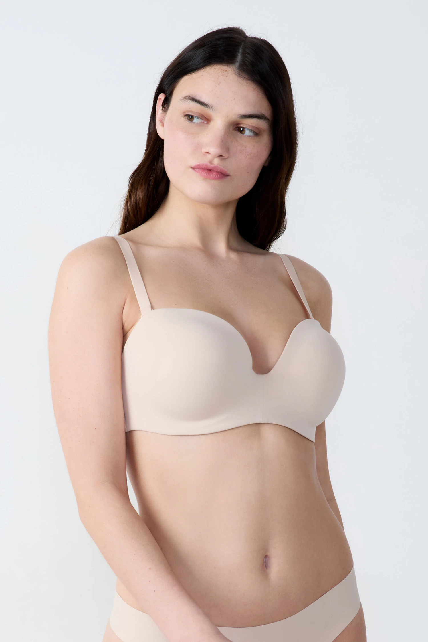 Bandeau BH mit leichten Schalen & abnehmbaren Trägern – Perfekter Halt 4 Bandeau BH mit leichten Schalen & abnehmbaren Trägern – Perfekter Halt – Bild 4