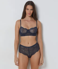 Elegante Damen Shorty mit floraler Spitze in Blau – Komfortabler Sitz