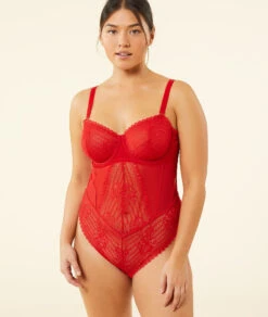 Eleganter Roter Spitzenbody – Sinnliche Transparenz mit Bügel-Halt -Etam Verkäufe 653729773 b