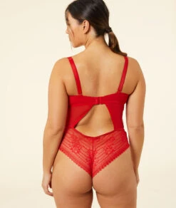 Eleganter Roter Spitzenbody – Sinnliche Transparenz mit Bügel-Halt -Etam Verkäufe 653729773 c