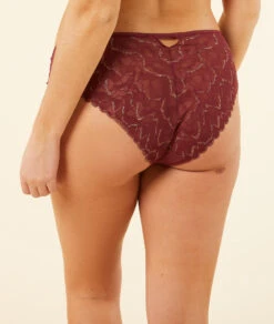 Elegante Spitze Panty in Granatrot – Komfortabler Slip mit Blatt-Design -Etam Verkäufe 653764075 c