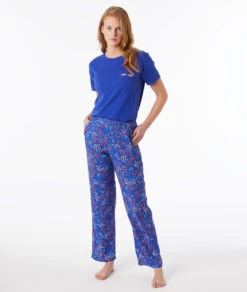 Florale Pyjamahose in Königsblau – Bequeme Damen Schlafhose aus Viskose 7 Florale Pyjamahose in Königsblau – Bequeme Damen Schlafhose aus Viskose -Etam Verkäufe 653777423 6