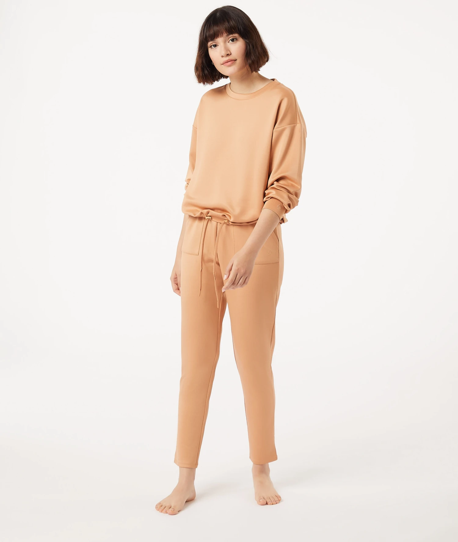 Damen Loungewear Pyjamahose – Stilvoller Komfort in Apricot 5 Damen Loungewear Pyjamahose – Stilvoller Komfort in Apricot – Bild 5