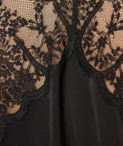 Elegantes Negligé mit floralen Spitzendetails in Schwarz -Etam Verkäufe 653784105 b