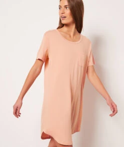 Komfortables Damen Nachthemd in leuchtendem Orange