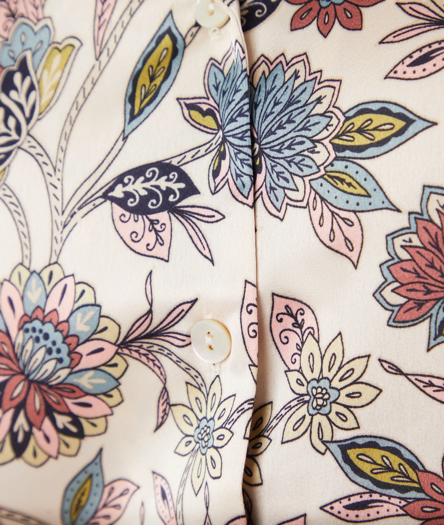 Grace Pyjamahemd mit Floral-Print - Edle Satin Nachtwäsche in Ecru 4 Grace Pyjamahemd mit Floral-Print - Edle Satin Nachtwäsche in Ecru – Bild 4