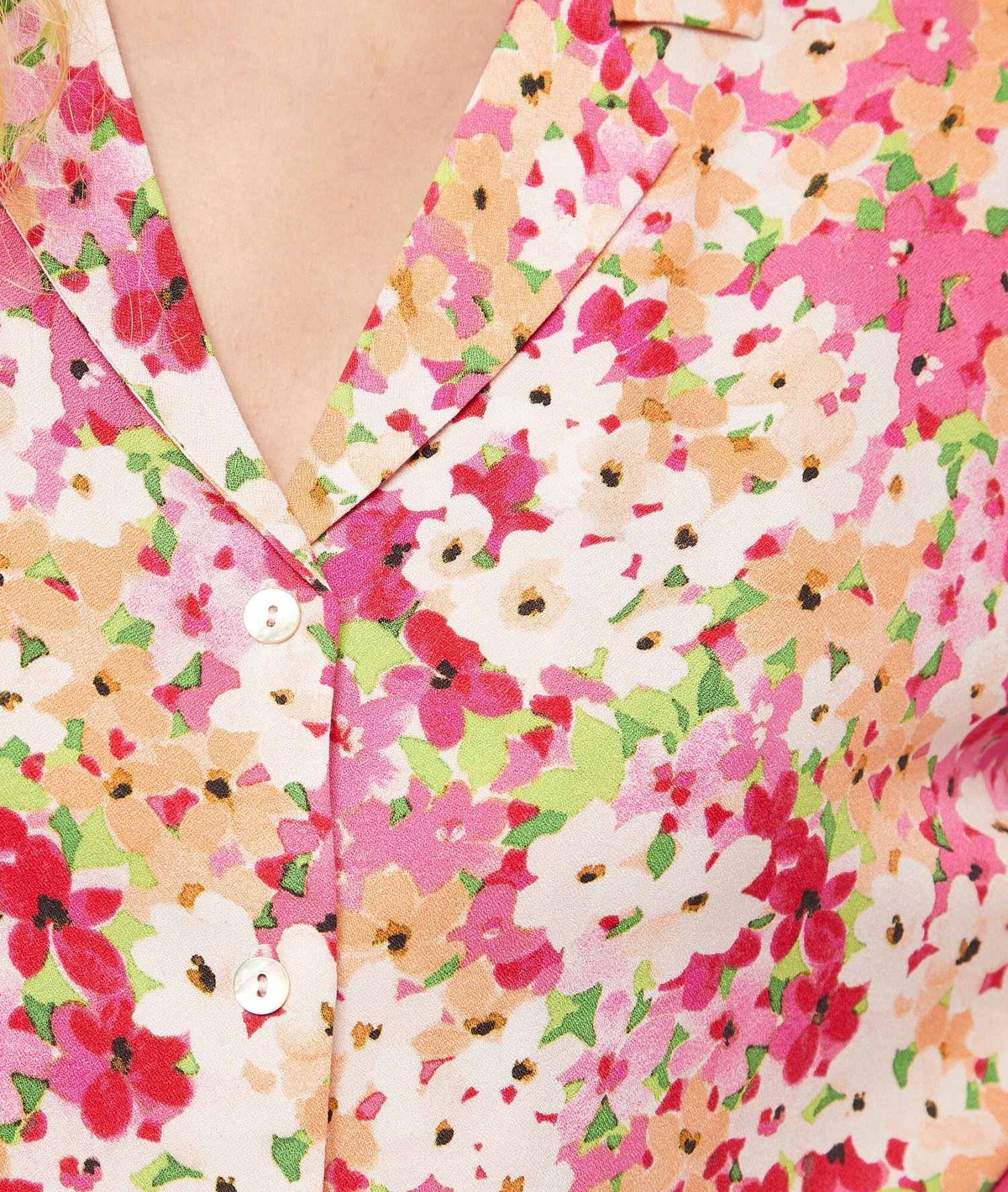 Elegantes Satin Pyjamahemd mit Print und 3/4-Ärmeln 4 Elegantes Satin Pyjamahemd mit Print und 3/4-Ärmeln – Bild 4