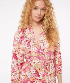 Satin Nachthemd mit buntem Print & Bindegürtel - Elegante Loungewear