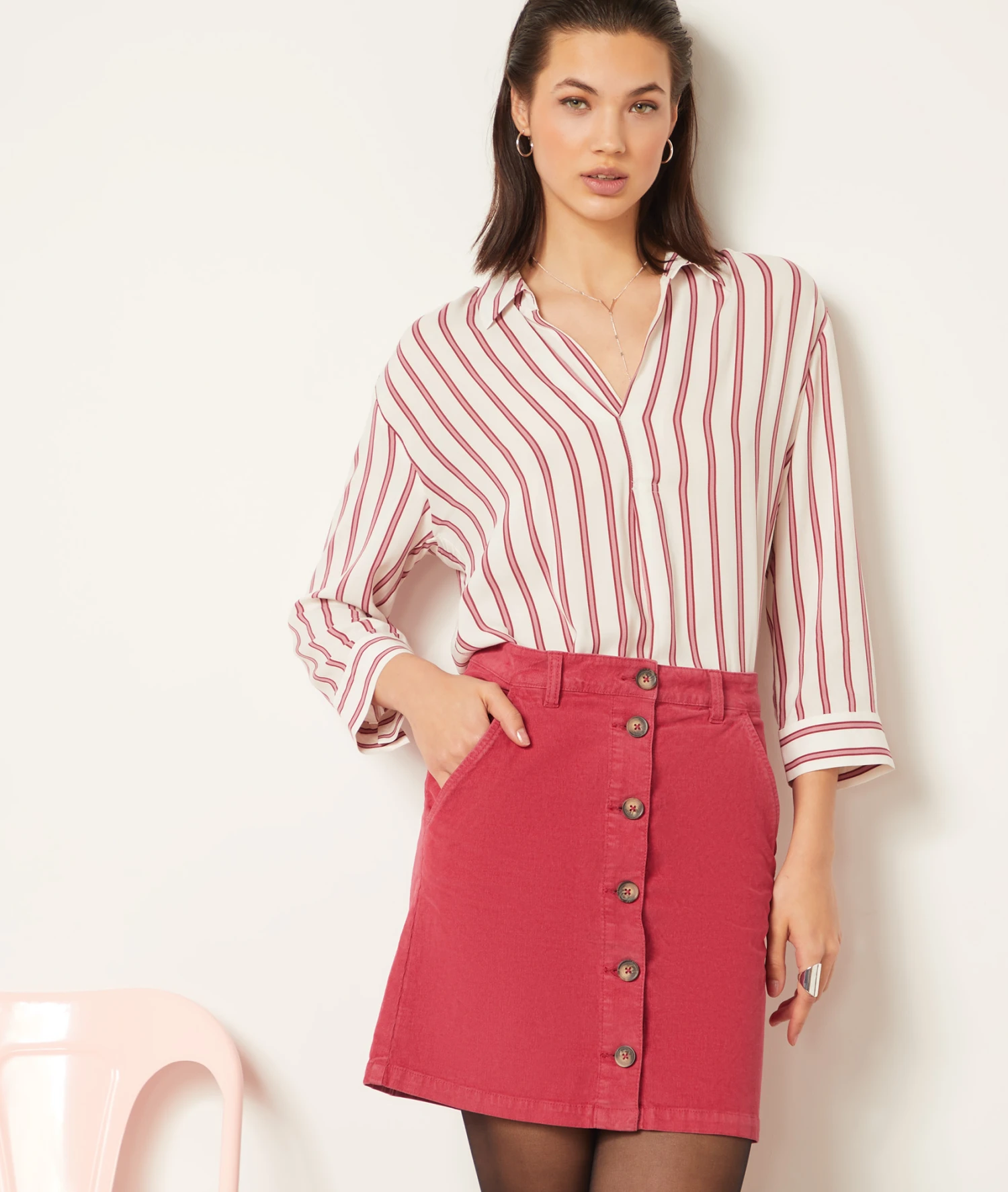 Kurzer Gerippter Rock GRANATROT 3 Kurzer Gerippter Rock GRANATROT – Bild 3