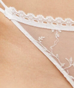 Bestickter Tüll String Weiß - Eleganter Damen Slip ultrahoch ausgeschnitten 8 Bestickter Tüll String Weiß - Eleganter Damen Slip ultrahoch ausgeschnitten -Etam Verkäufe 653817501 b