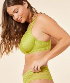 BH N.6 - Der Triangel Mit Leicht Geffütterten Schalen ANIS