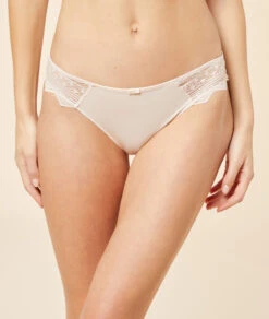 BLUSH Panty aus Spitze – Klassischer Damen Slip mit nachhaltigem Design