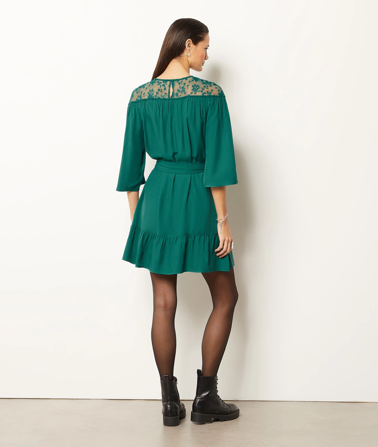 Kleid Mit Stickerei Am Dekolleté GRÜN 2 Kleid Mit Stickerei Am Dekolleté GRÜN – Bild 2