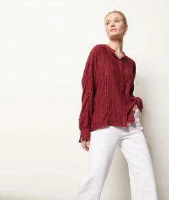 Bluse Mit Schimmernden Details GRANATROT