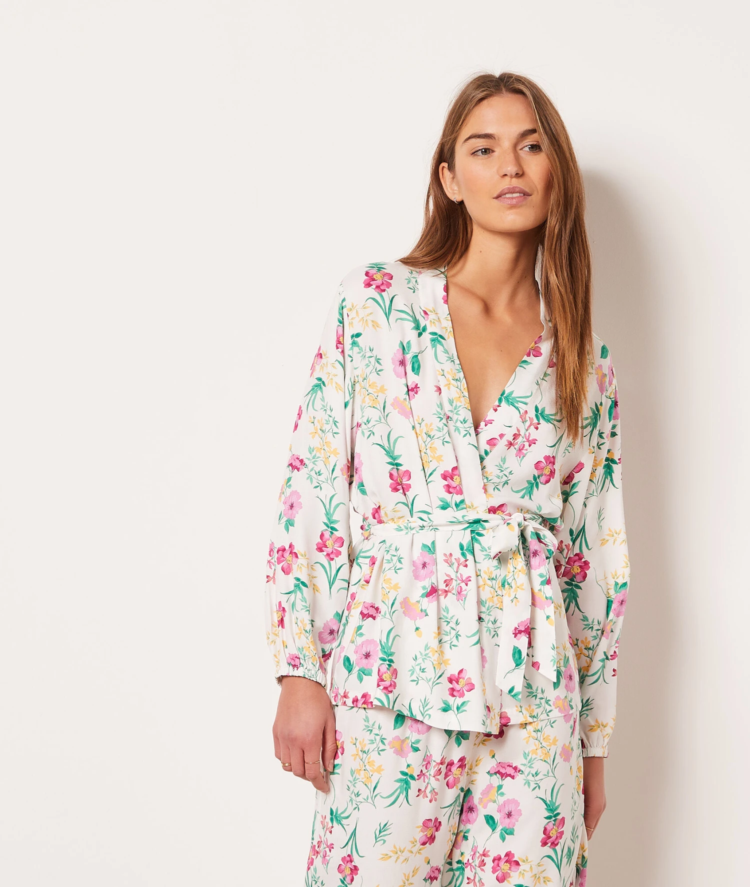 Kurzes Nachthemd Mit Floralem Print MEHRFARBIG 1 Kurzes Nachthemd Mit Floralem Print MEHRFARBIG