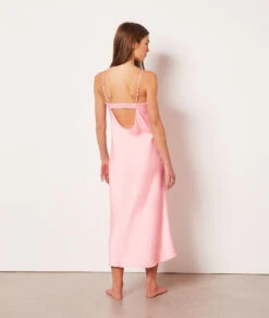 Elegantes Langes Nachthemd mit Rückenausschnitt – Verführerisches Negligé in Bonbonrosa -Etam Verkäufe 653894571 a