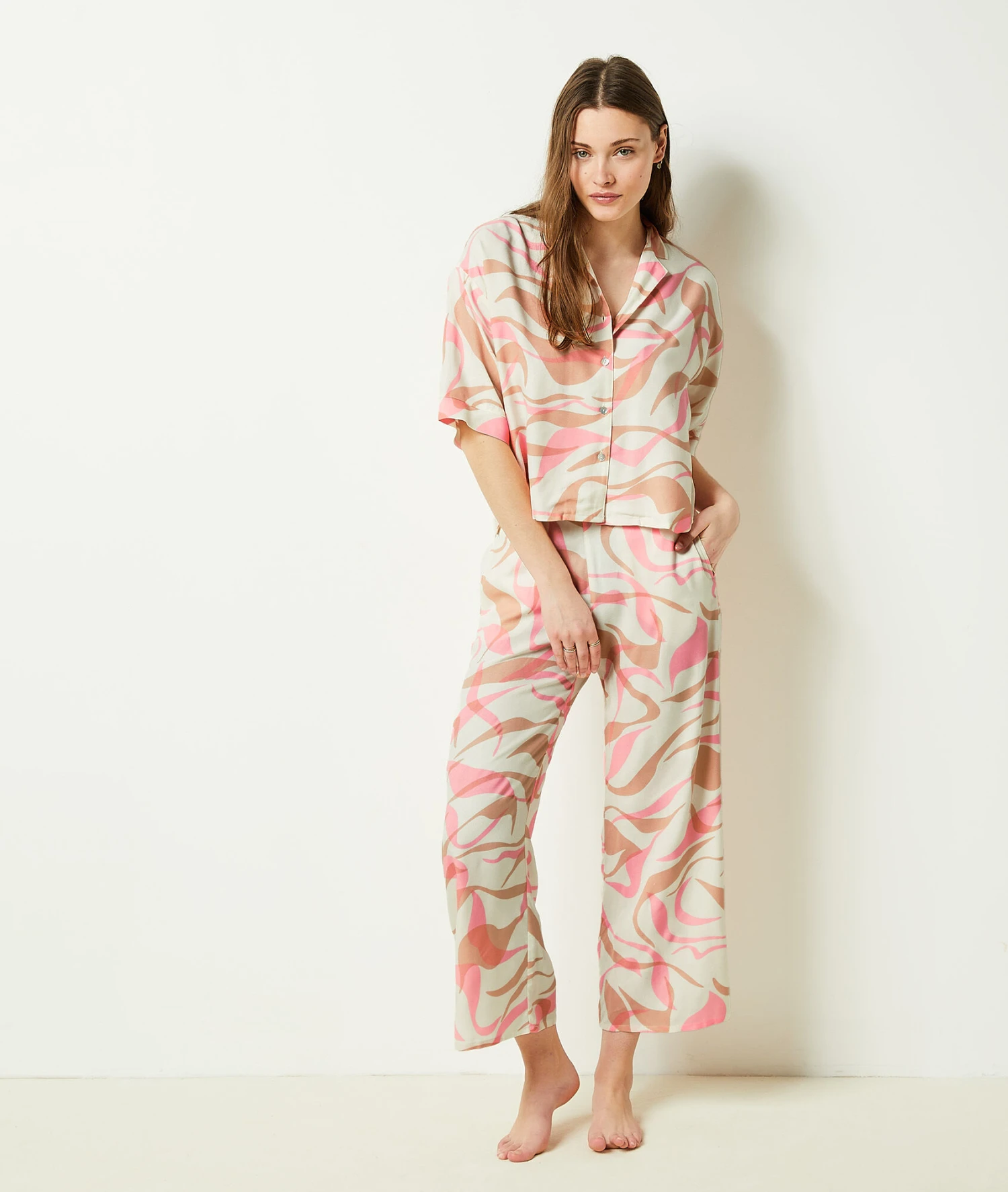 Elegantes Pyjamahemd mit Print - Bequemes Schlaf-Oberteil in Ecru 3 Elegantes Pyjamahemd mit Print - Bequemes Schlaf-Oberteil in Ecru – Bild 3
