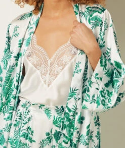 Edles Geblümtes Negligé in Grün – Zarte Nachtwäsche für Damen -Etam Verkäufe 653895546 b