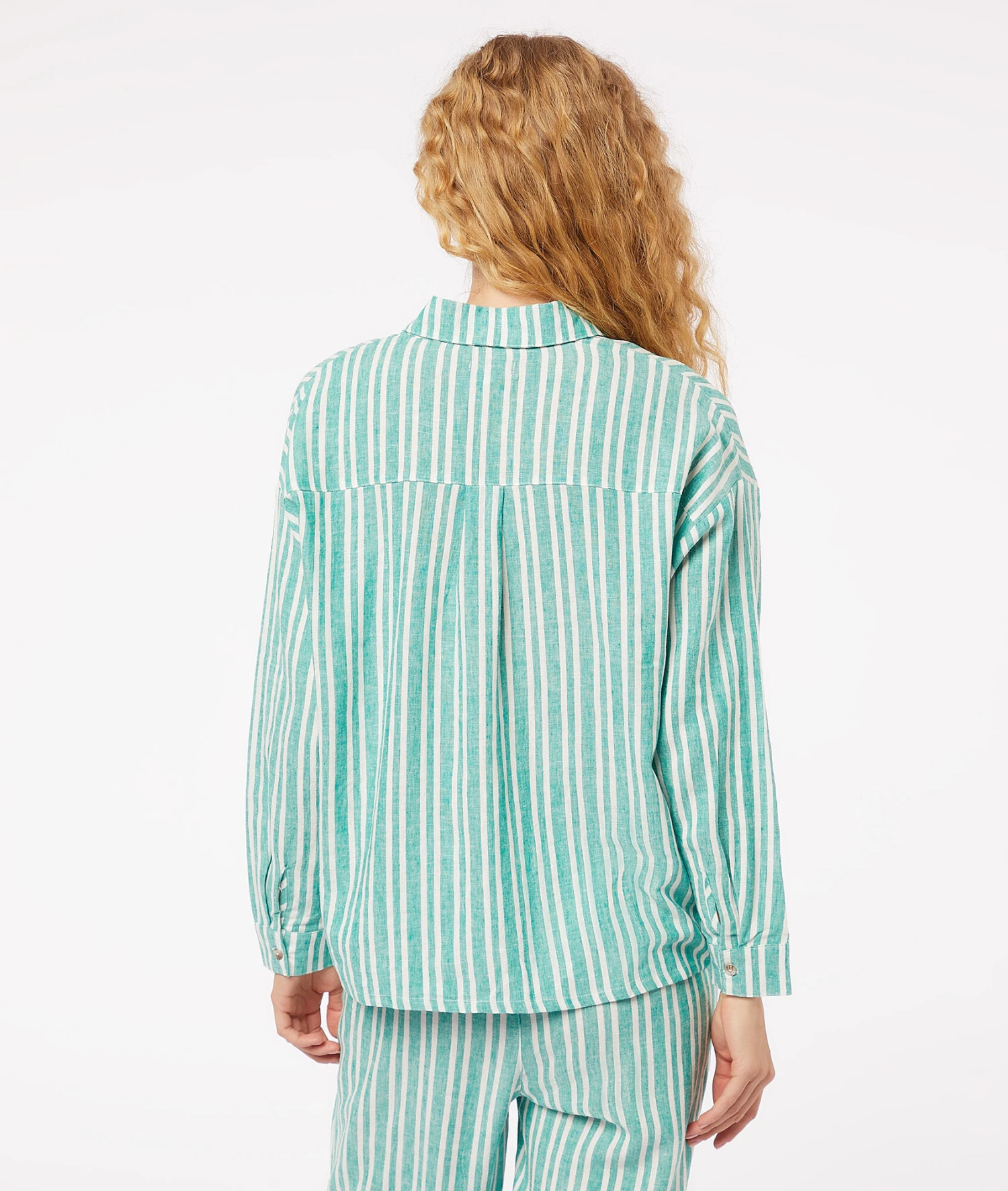 Gestreiftes Leinen-Pyjamahemd für Damen – Nachhaltig & Atmungsaktiv 2 Gestreiftes Leinen-Pyjamahemd für Damen – Nachhaltig & Atmungsaktiv – Bild 2