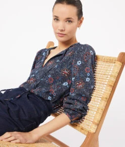 Bluse Aus Fließendem Material Mit Print MARINEBLAU