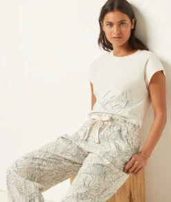 Weiches Kurzarm Schlafshirt in Khaki - Komfortables Pyjama Oberteil für Damen