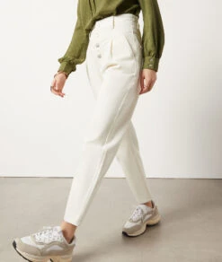 Jeans Im Karottenschnitt ECRU